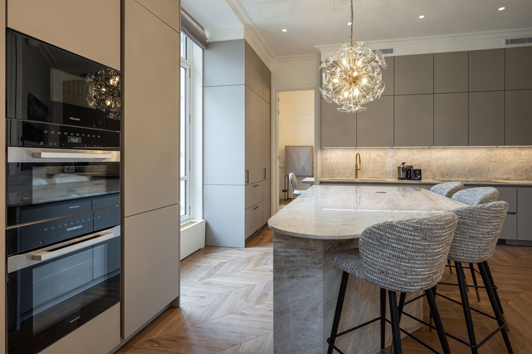 Apartment Montaigne villa photo.